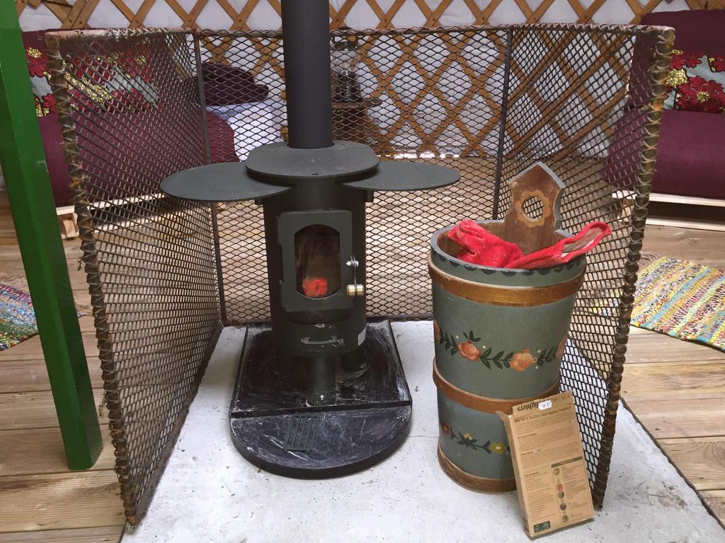 The Yurt Hotell Isle of Gigha Exteriör bild